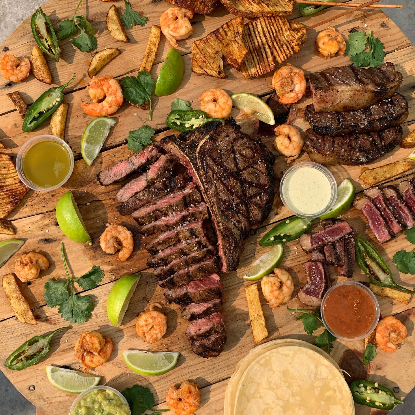A picanha preparada a risca para uma boa experiência no restaurante mexicano las tortillas mexican grill em Luanda